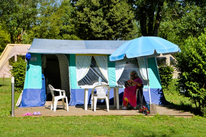 Canvas bungalow to rent in Jura