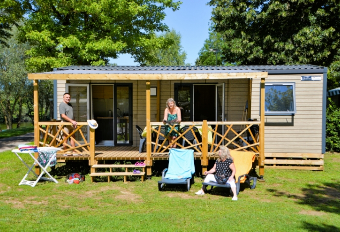 Family mobile home without air-conditioning