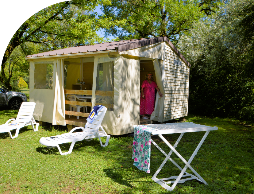 Exterior view of the Tithome to rent at Les Bords de Loue campsite in Jura